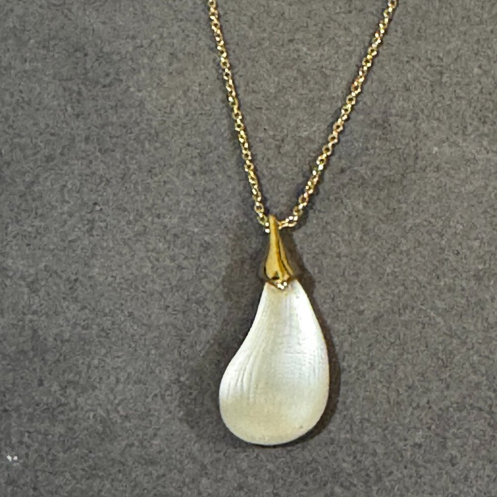 Authentic ALEXIS BITTAR, Liquid Lucite Teardrop Pendant Necklace